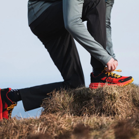 Кроссовки Skyhawk Trail Running HH, цвет Cherry Tomato 10