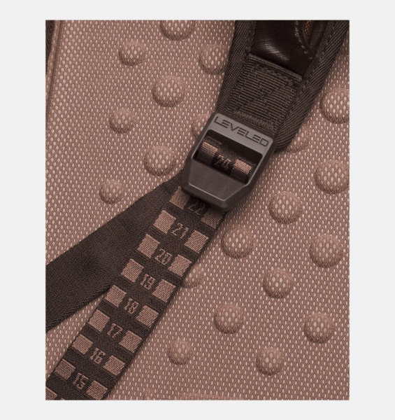 Рюкзак U Summit Small Under Armour, цвет Kona Brown (18л) 5