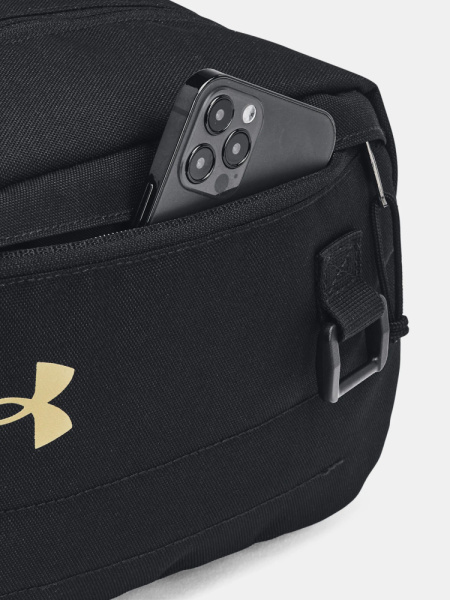 Сумка Contain Travel Kit Under Armour, цвет Black Metallic Gold (5,5л) 4