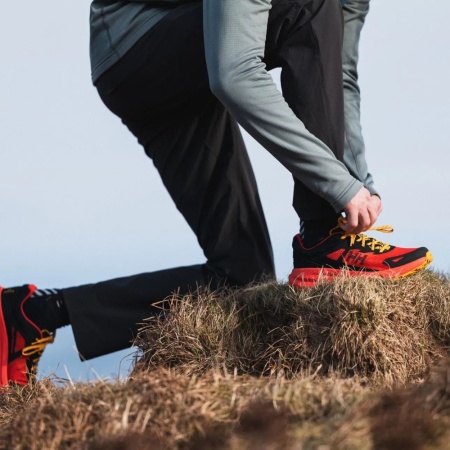 Кроссовки Skyhawk Trail Running HH, цвет Cherry Tomato 10