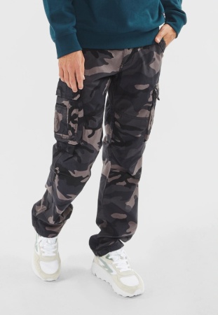 Брюки Reef Vintage, цвет Dark Camo МОДЕЛЬ 3