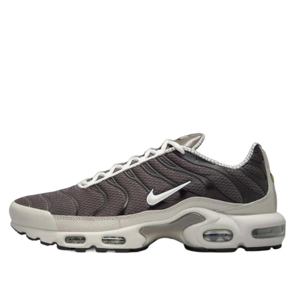 Кроссовки U Air Max Plus Nike, цвет Cave Stone Summit White.webp