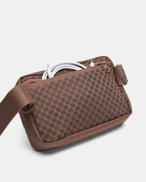 Сумка поясная Essential Crossbody UA, цвет Incense Brown Summit White  3